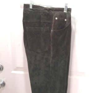 St JohnsBay Washable Suede, Dk Olive Green Size 16 Highrise, 32" inseam